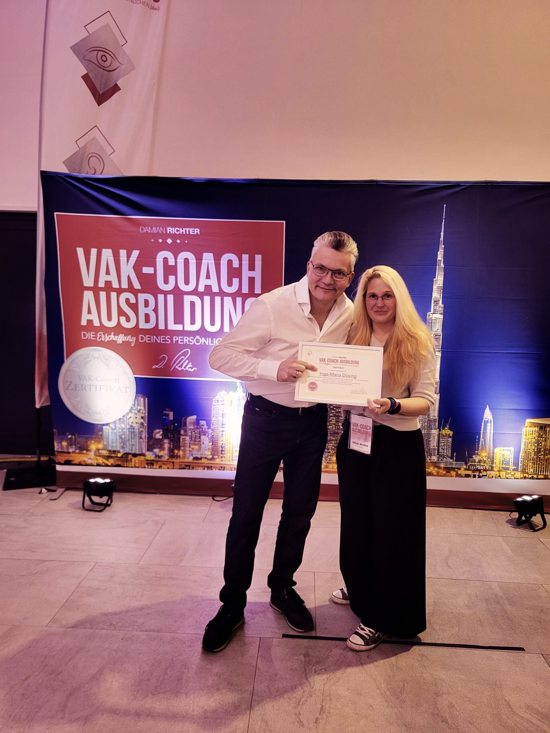 Coaching Ostholstein mit Inga-Maria Düsing. Führung unter Druck durch Persönlichkeitsentwicklung und verschiedenen Tools wie VAK-Coaching in Kombination mit der PSI-Theorie